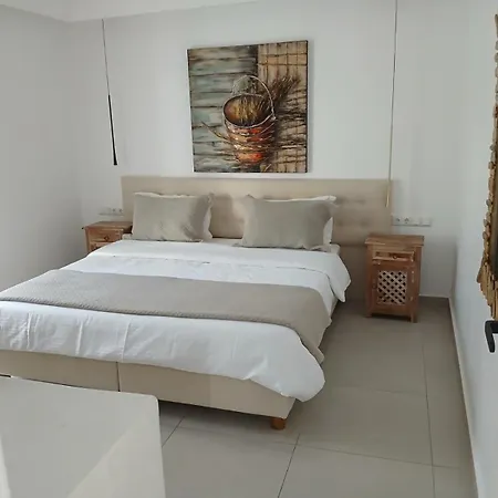 Guest house Melissa Naousa (Paros)